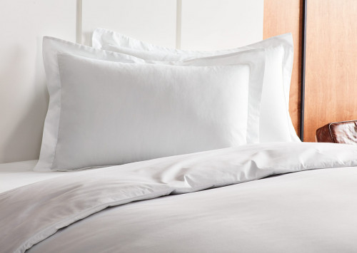 Linge de lit en vente en ligne : couette, oreiller et drap de lit